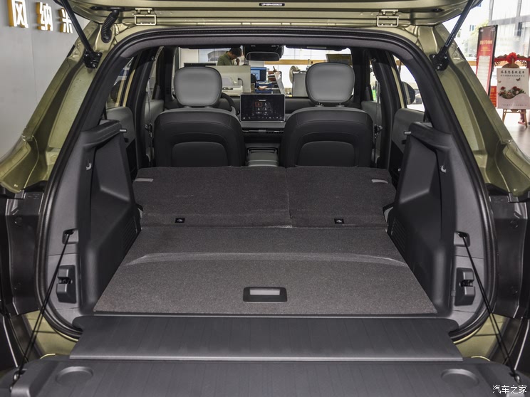 同级独有“天地门”设计 限时先享价7.99万起 东风纳米06正式上市