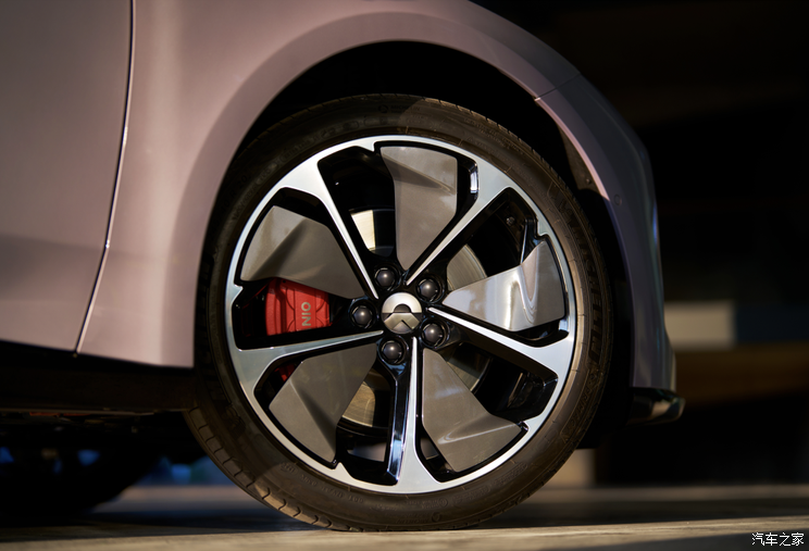 电池租赁方案售22.8万起 新款蔚来ET5/ET5T上市 到底新在哪里?