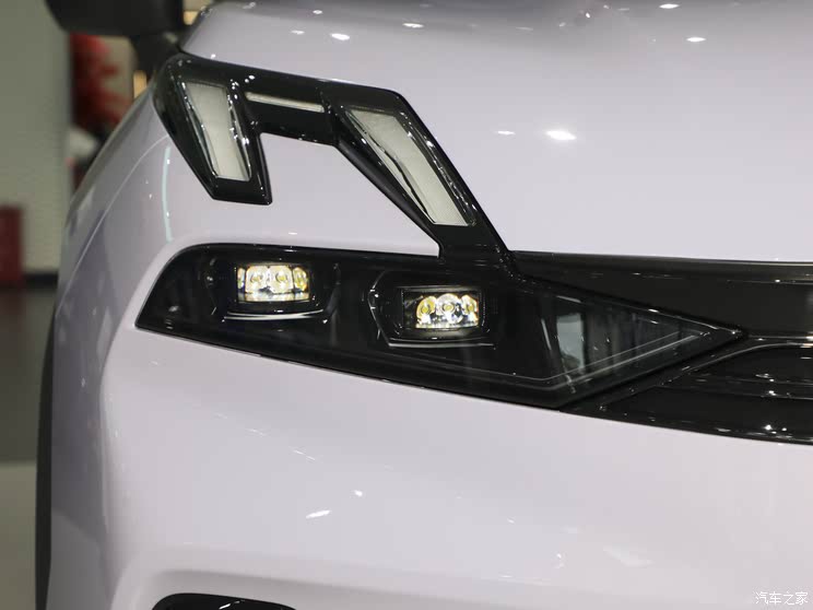 限时价11.48万起 领克06 Shero紫色特别版回归!