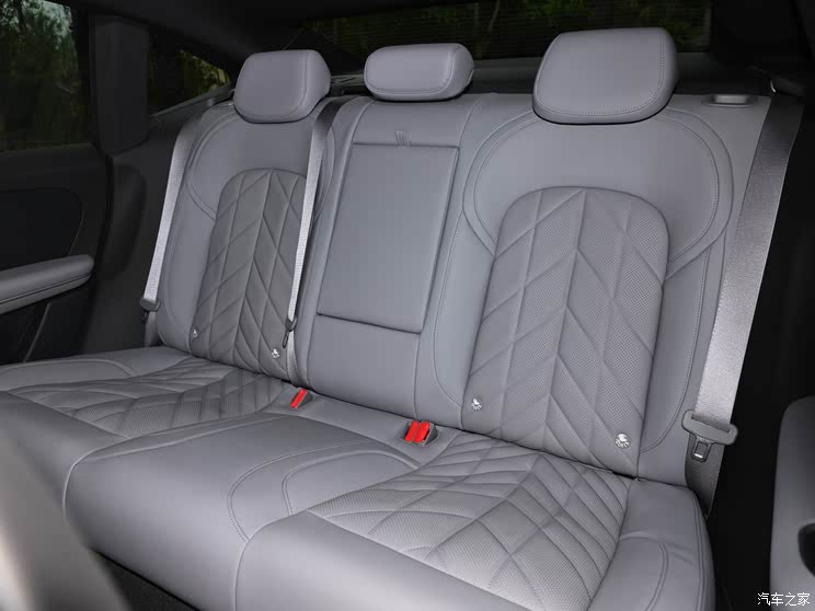 电池租赁方案售22.8万起 新款蔚来ET5/ET5T上市 到底新在哪里?