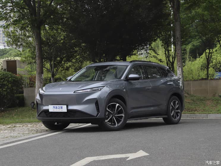 限时先享价售10.88万 神龙汽车全新品牌首款车型示界06正式上市