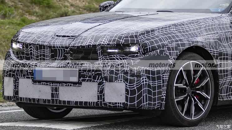 接过M340i衣钵 宝马M350 xDrive谍照曝光 或搭载3.0T六缸轻混系统