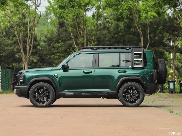 哈弗猛龙燃油版上市 换新价13.69万起 2.0T+9DCT带差速锁的方盒子