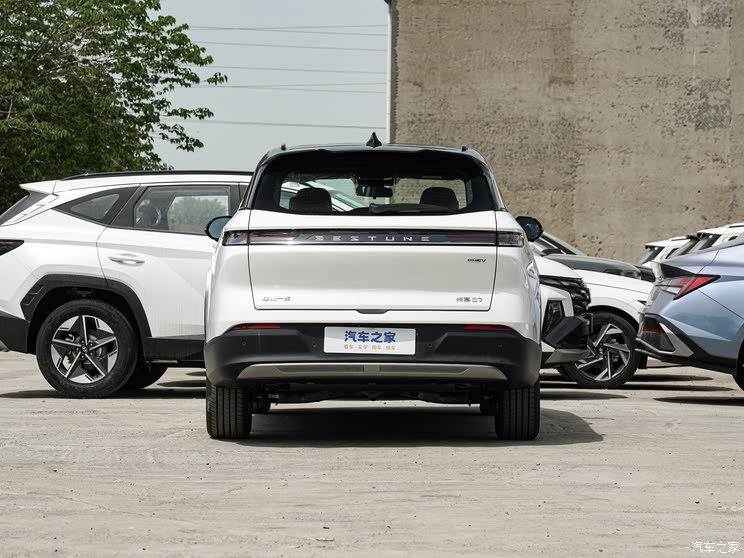 售9.98万元起/综合续航里程1500km 奔腾悦意07正式上市