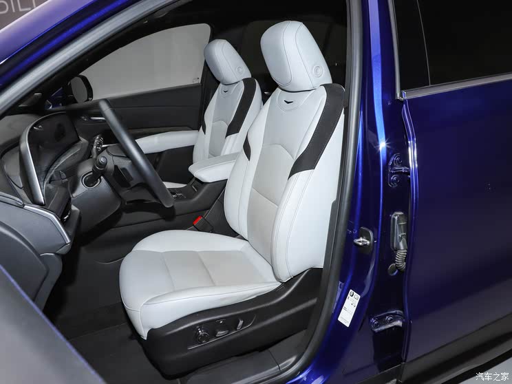 一口价15.99万起/车机迎来升级 新款凯迪拉克XT4正式上市一口价15.99万起/车机迎来升级 新款凯迪拉克XT4正式上市