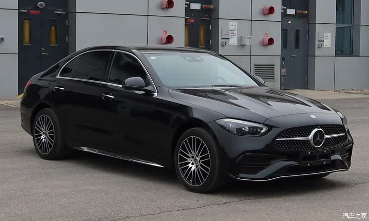 换装2.0T发动机 最大功率150kW 新款奔驰 C 200/C 260L申报信息