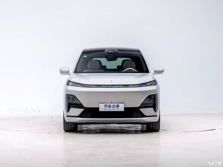 补贴后售价20.49-27.49万元 深蓝S09正式上市并开启交付