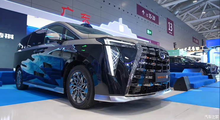 传祺向往M8乾��系列售35.99万起 配华为鸿蒙座舱+乾��智驾ADS 3.0