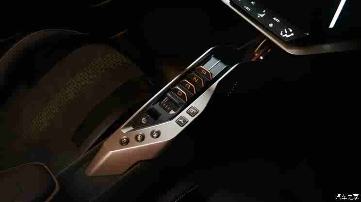 疯狂的新势力! 超跑界迎来4涡轮V12发动机 最大功率超2100马力