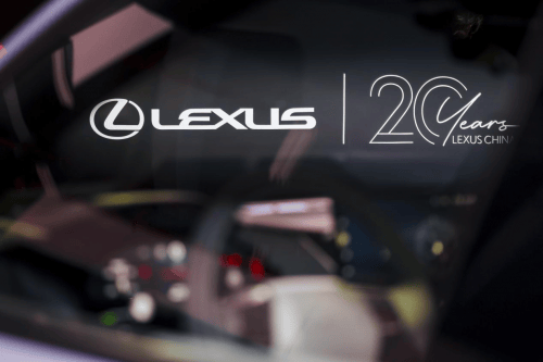 以“静奢”打赢上半场,雷克萨斯秣马厉兵促转型